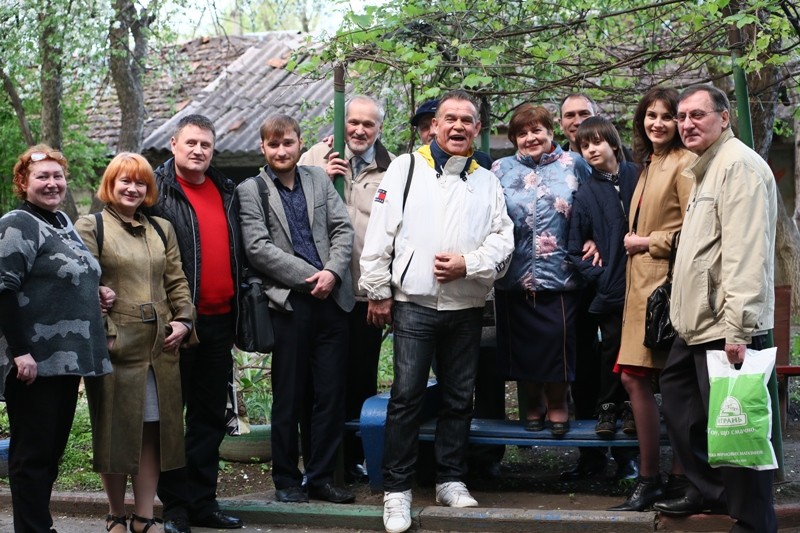 именинников
